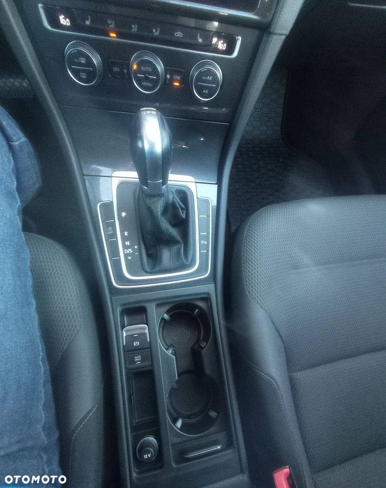 Volkswagen Golf - 27