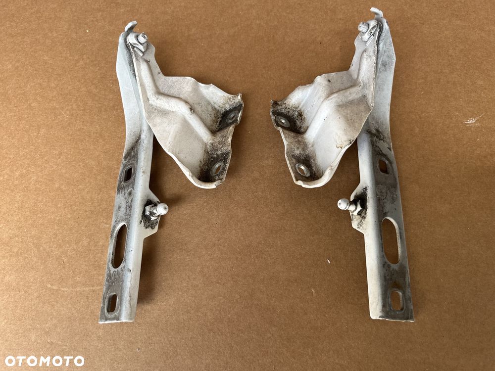 ZAWIASY MASKI AUDI Q5 8R0 ZAWIAS MASKI PRAWY LEWY 8R0823301 8R0823302 - 2