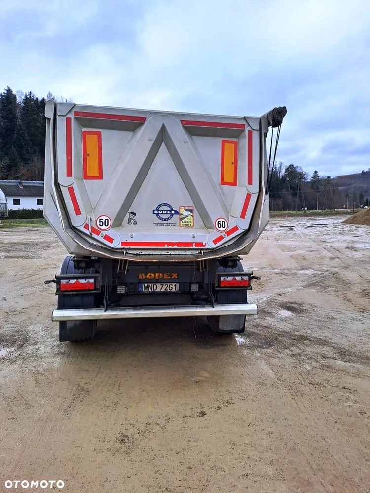 Bodex BODEX WYWROTKA / 27 m3 / STALOWA RYNNA / PIERWSZY WŁAŚCICIEL / OŚ PODNOSZONA SAF / OPONY BARDZO DOBRY STAN - 4