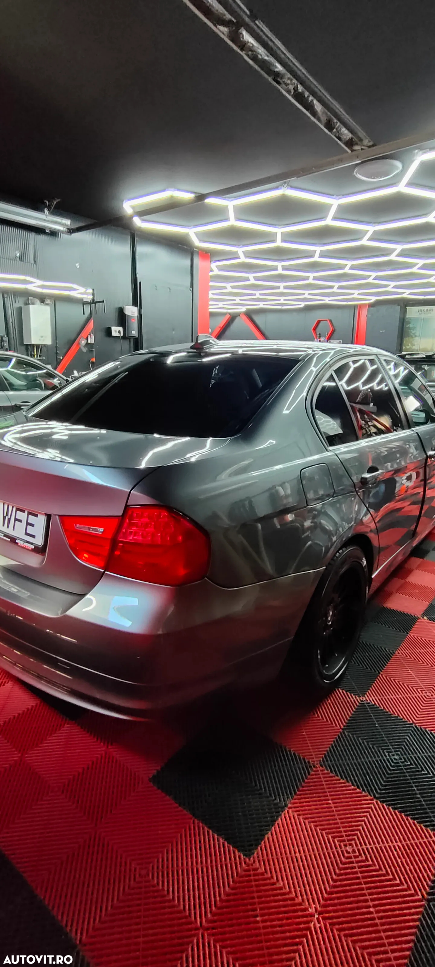 BMW Seria 3 320i - 18