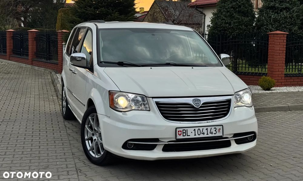 Lancia Voyager 2.8 Multijet 16v Platinum - 8