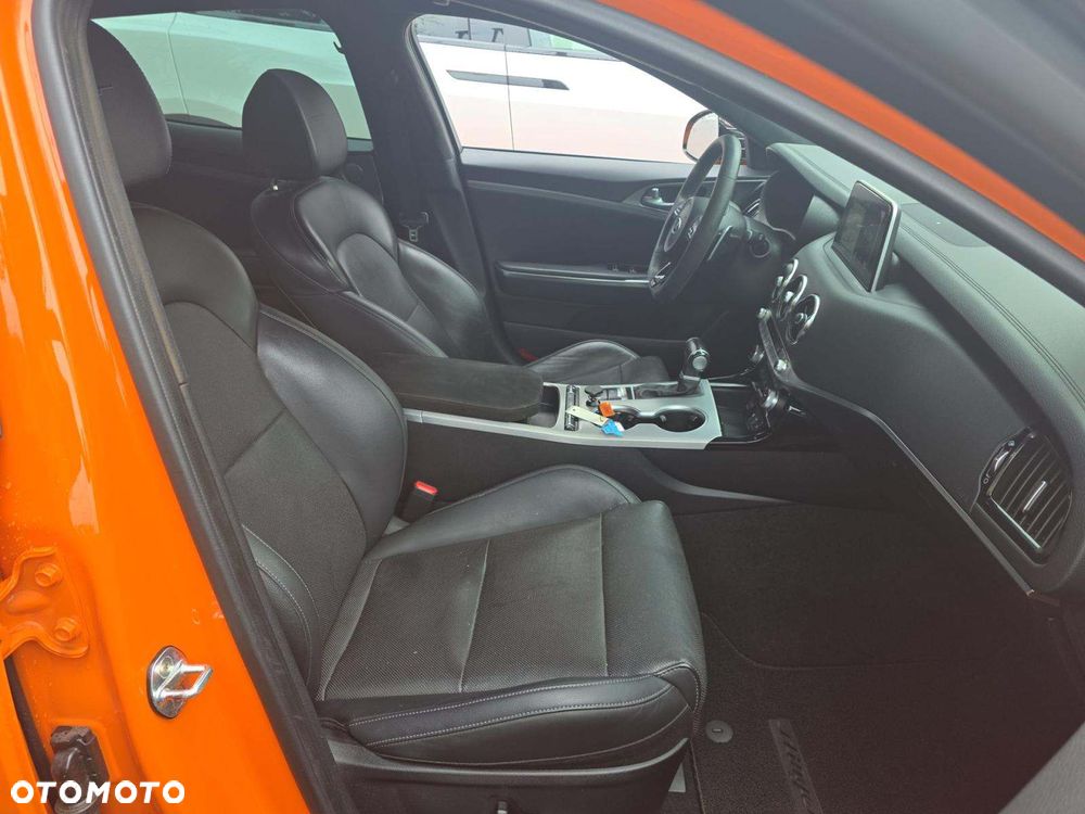 Kia Stinger 3.3 T-GDI V6 GT AWD - 8