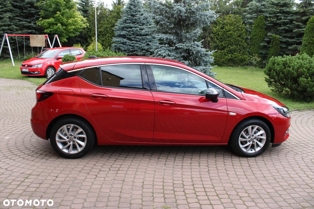 Opel Astra 1.2 T Elegance S&S - 9