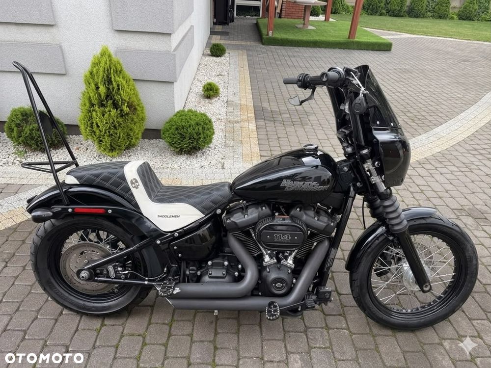 Harley-Davidson Dyna Street Bob - 11