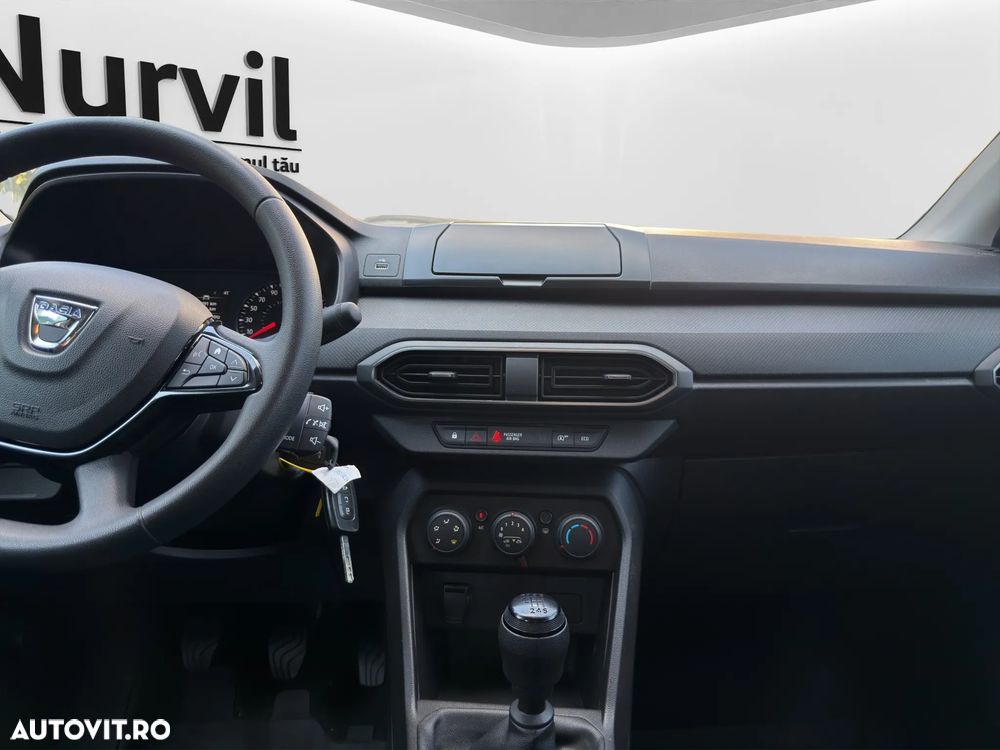Dacia Logan TCe 90 Essential - 13