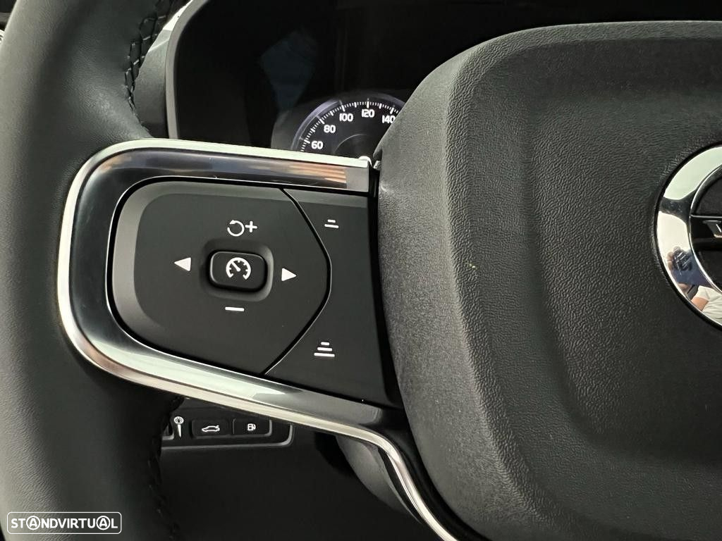 Volvo XC 40 1.5 T4 PHEV Plus Dark - 20