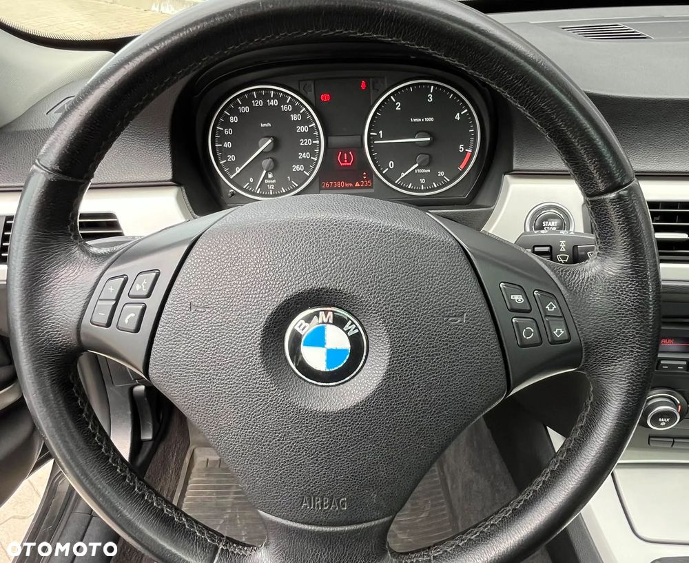 BMW Seria 3 318d DPF Edition Exclusive - 20