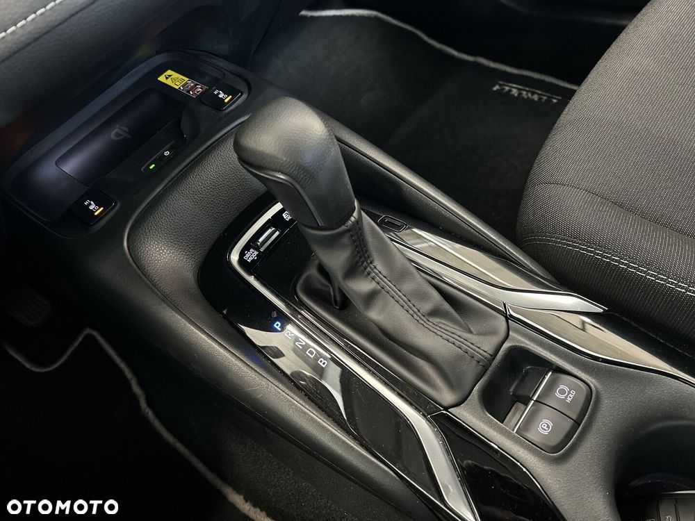 Toyota Corolla 1.8 Hybrid Style - 17