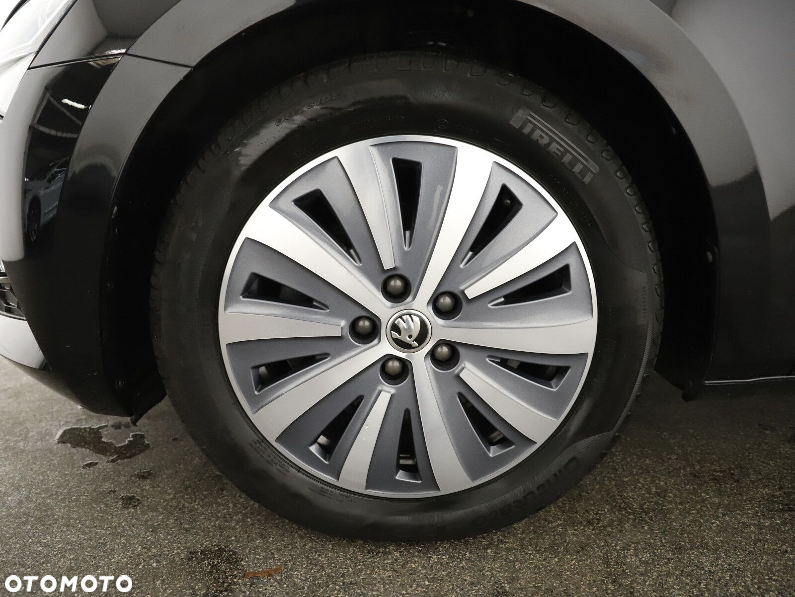 Skoda Superb 2.0 TDI SCR Style DSG - 28