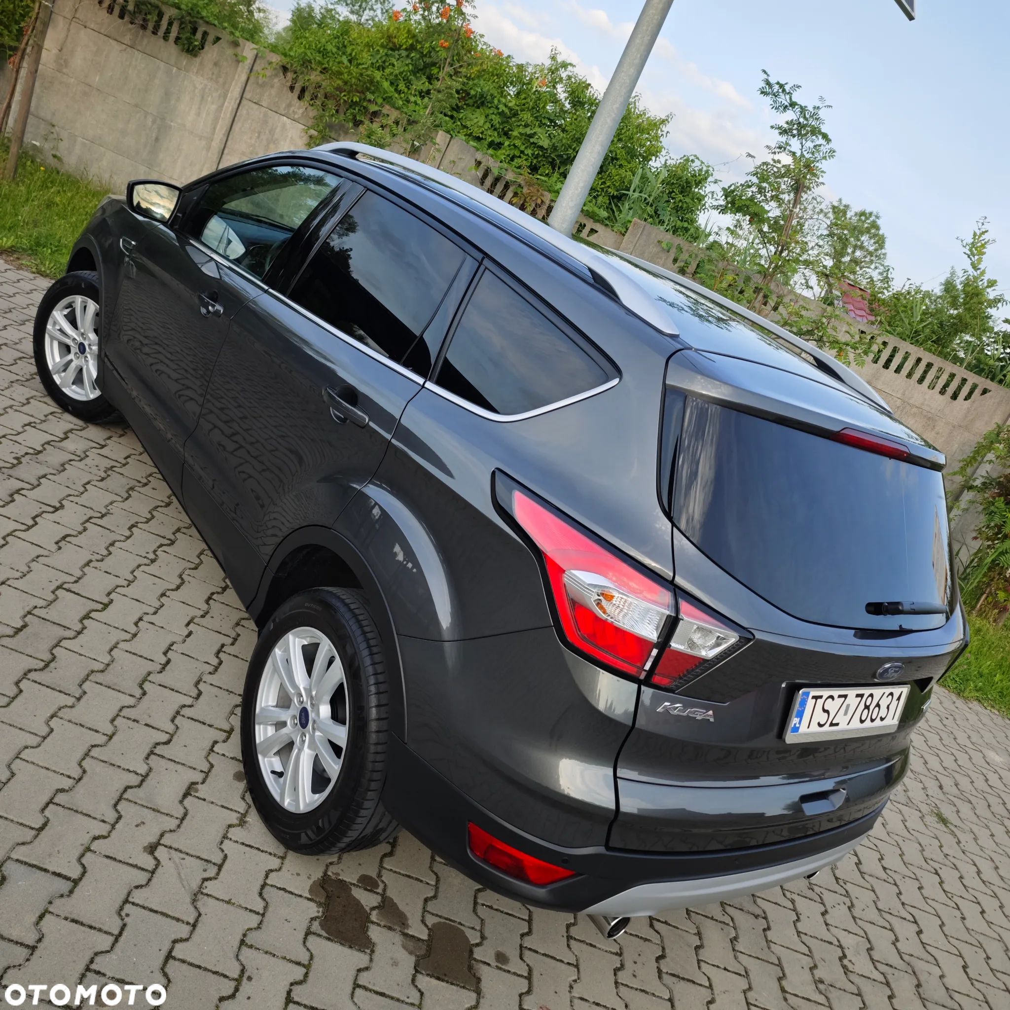Ford Kuga 1.5 EcoBoost 2x4 Cool & Connect - 22