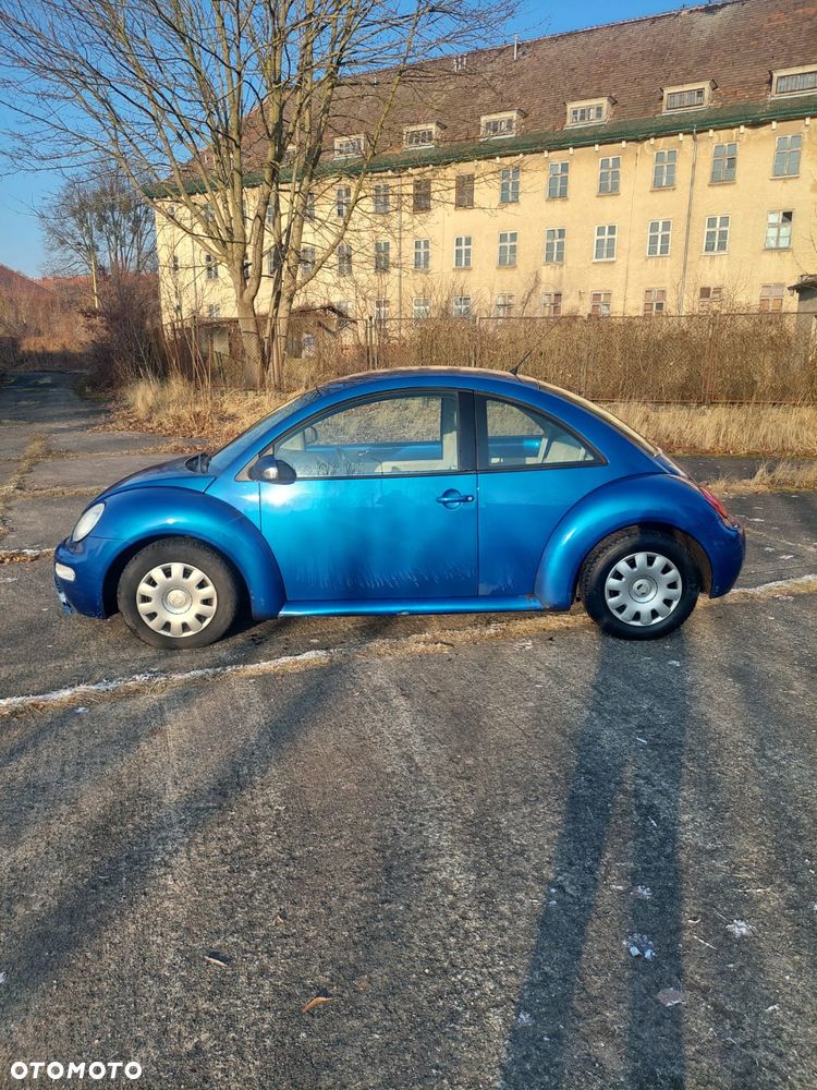 Volkswagen New Beetle - 5