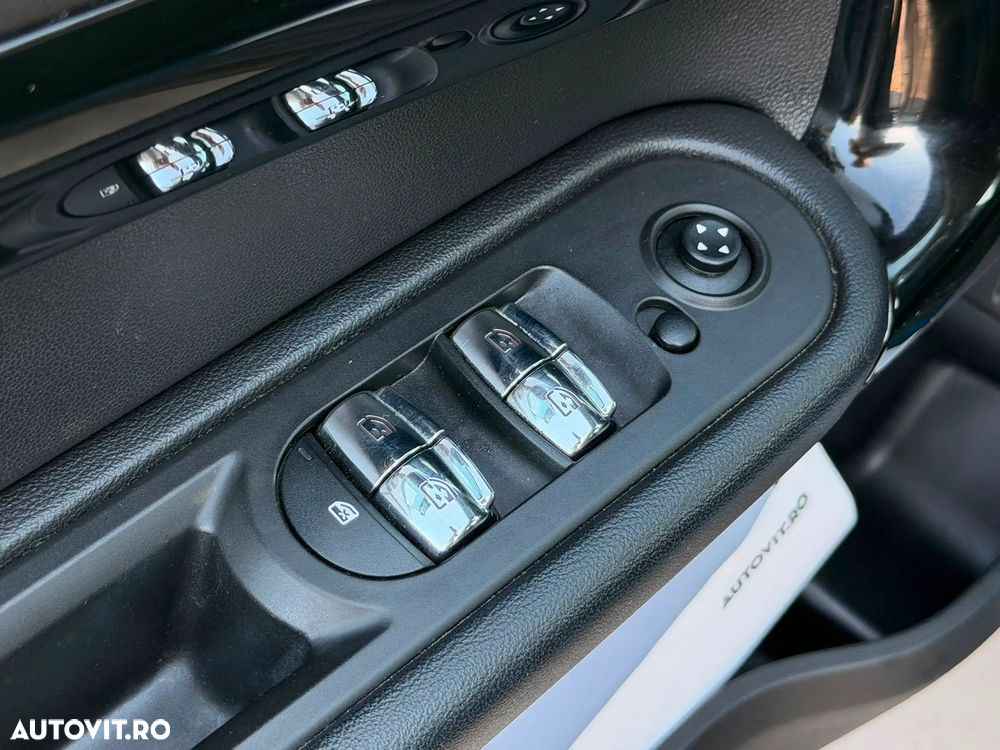 Mini Countryman Cooper SE ALL4 AT - 24