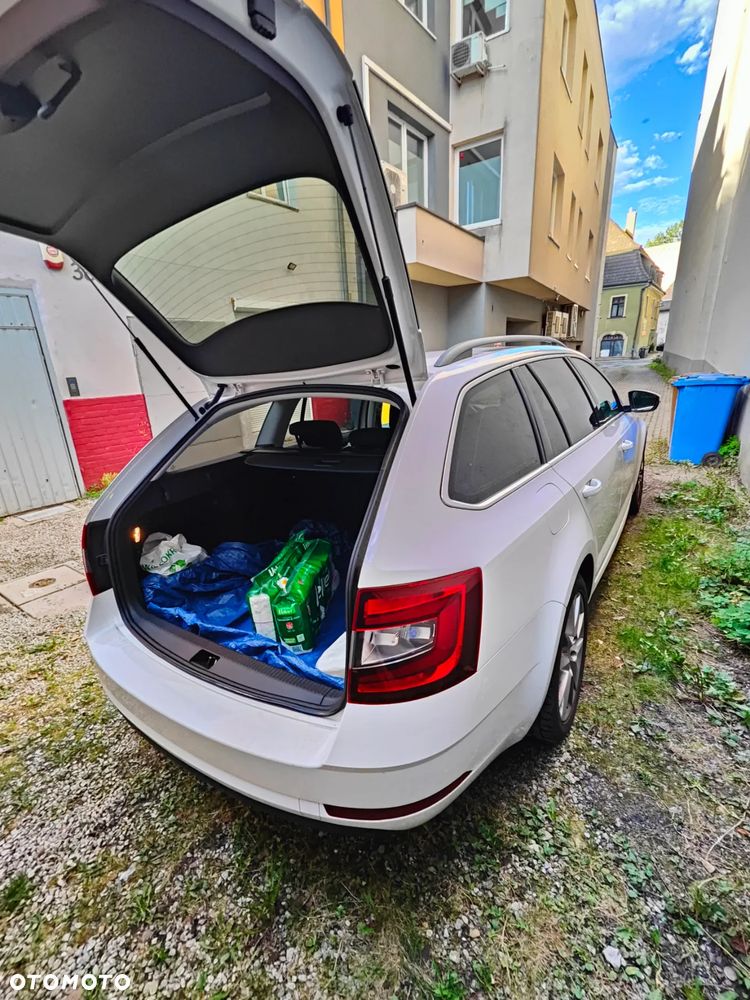 Skoda Octavia 2.0 TDI Style - 6