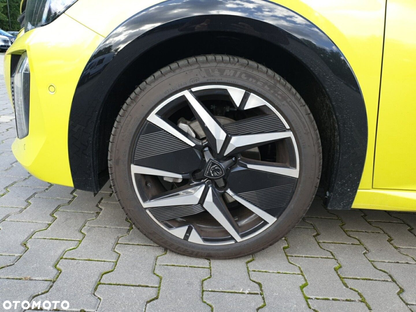 Peugeot 208 - 11