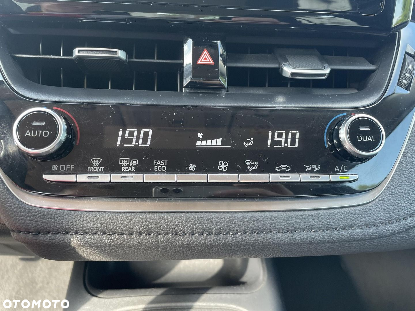Toyota Corolla - 26