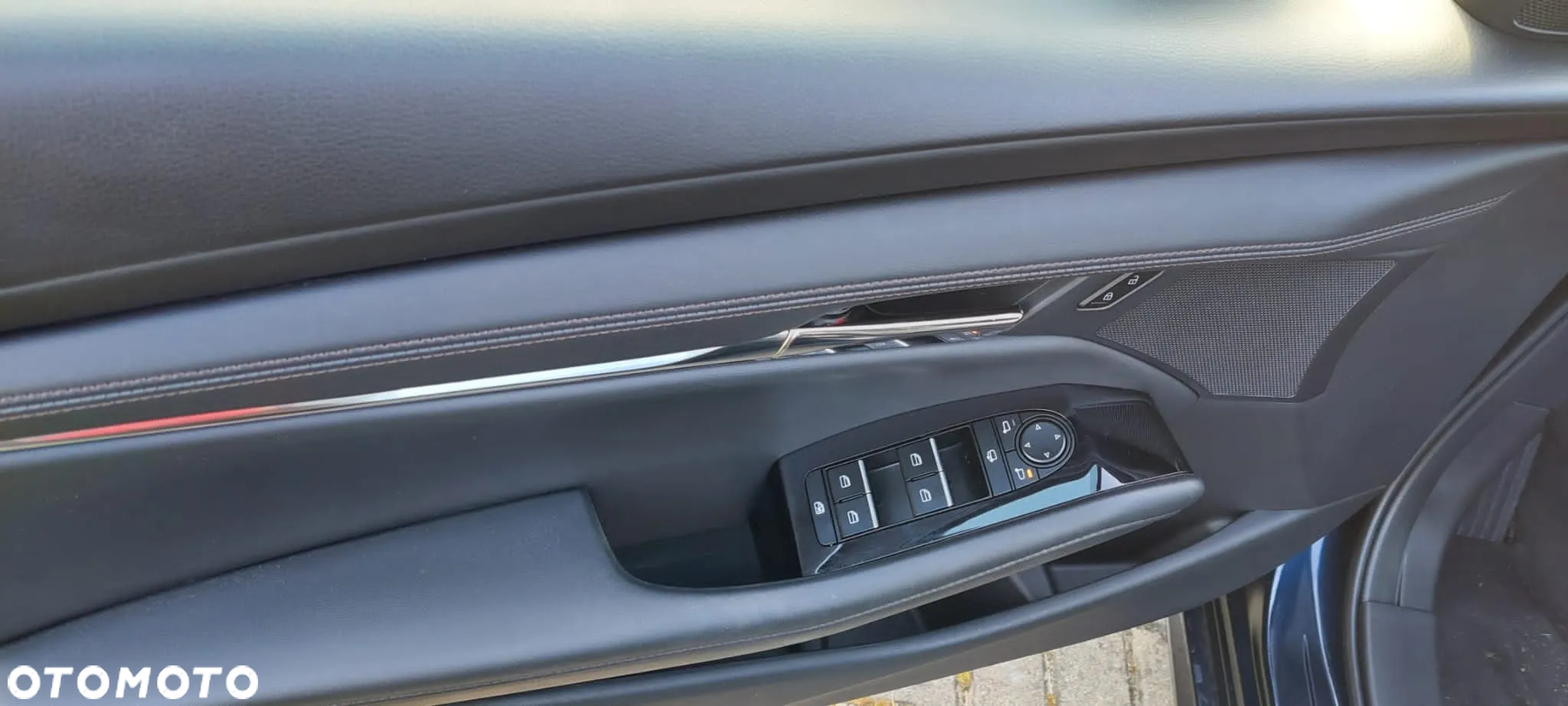 Mazda 3 e-SKYACTIV-G 122 M HYBRID EXCLUSIVE-LINE - 10