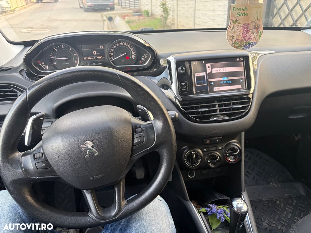 Peugeot 208 e-HDi 68 EGS5 Stop&Start Active - 11