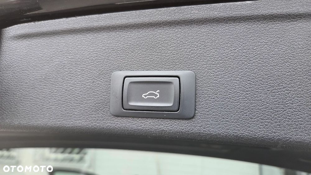 Audi A4 Avant 2.0 TDI S tronic - 17