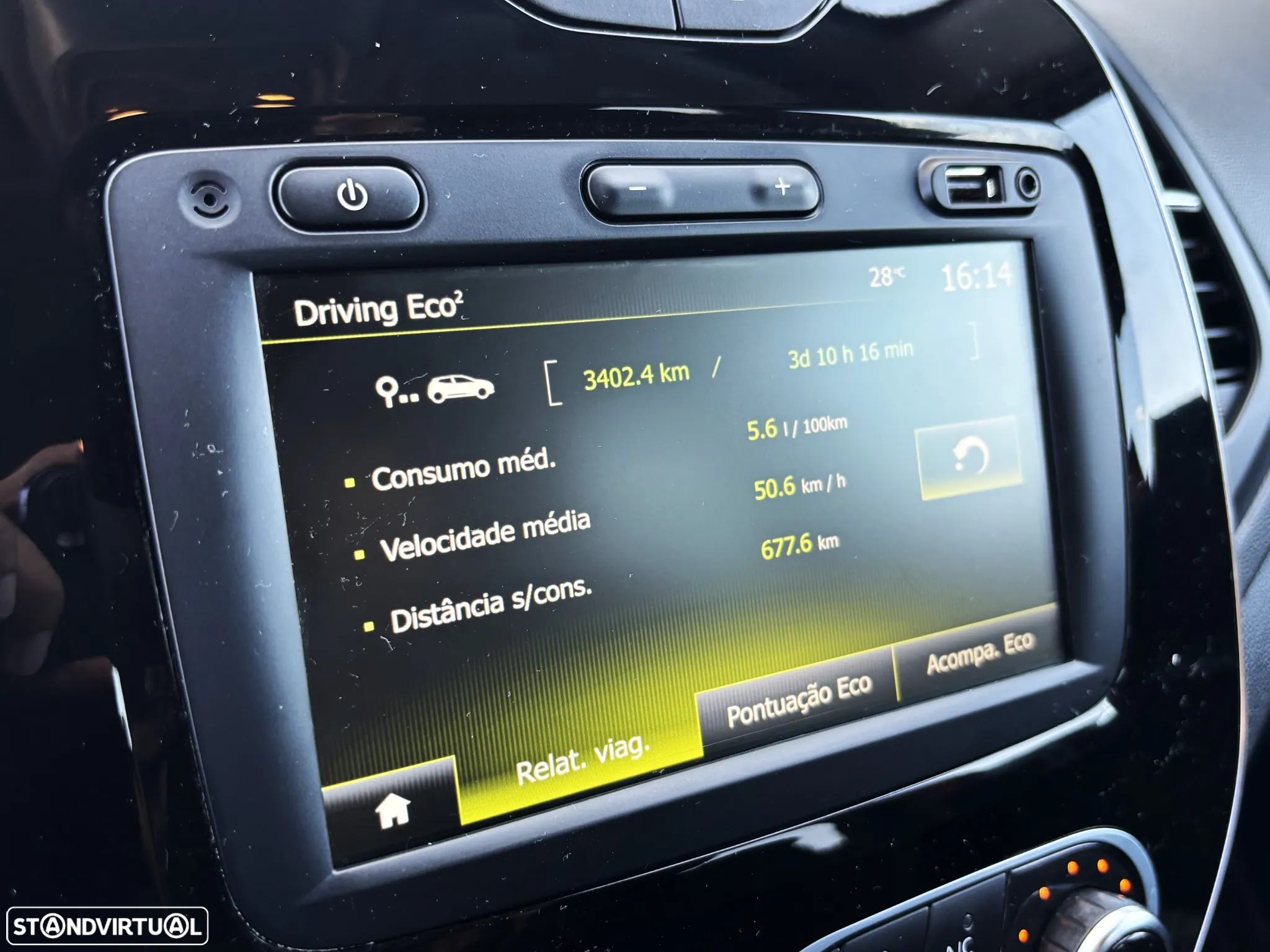 Renault Captur 1.5 dCi Exclusive EDC - 32