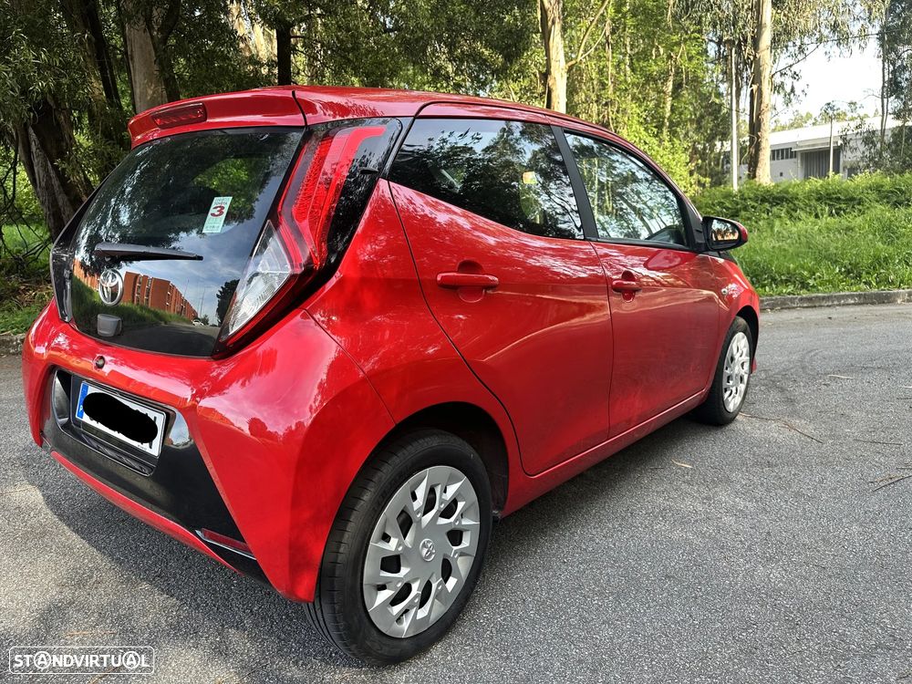 Toyota Aygo x-play - 16