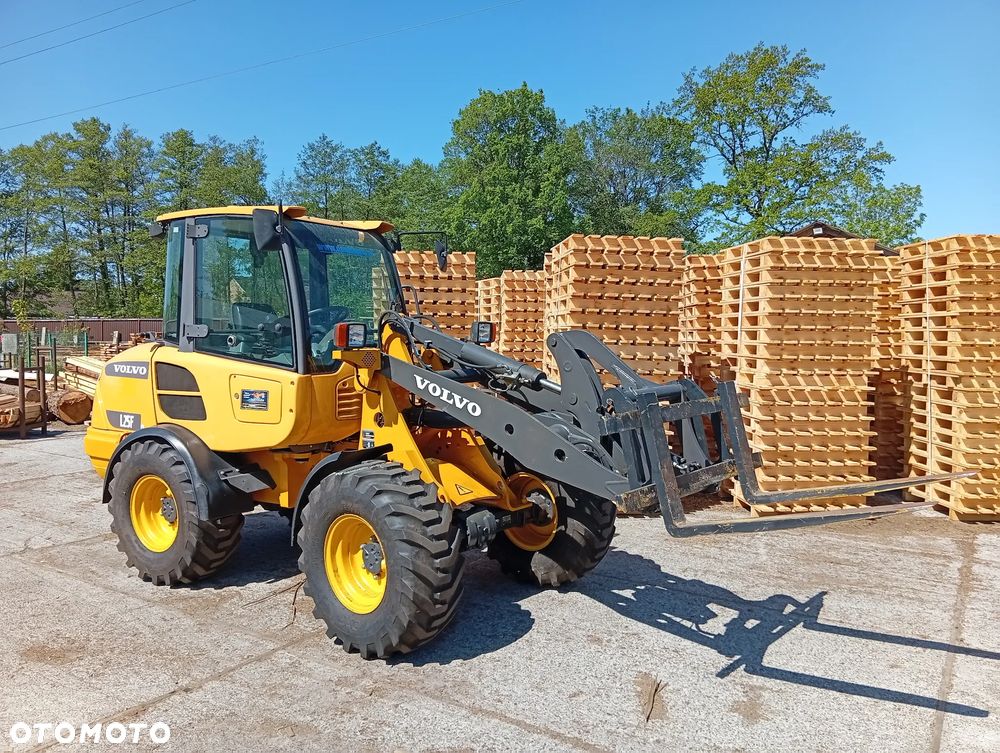 Volvo L25F - 1