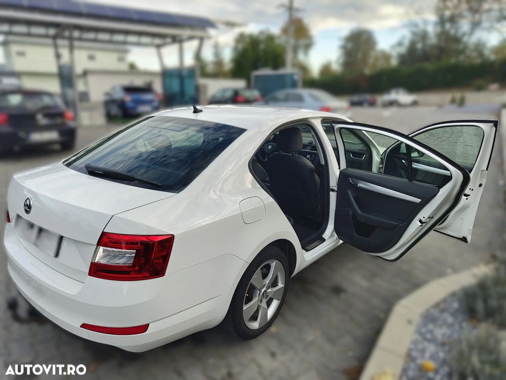 Skoda Octavia 2.0 TDI ELEGANCE - 8