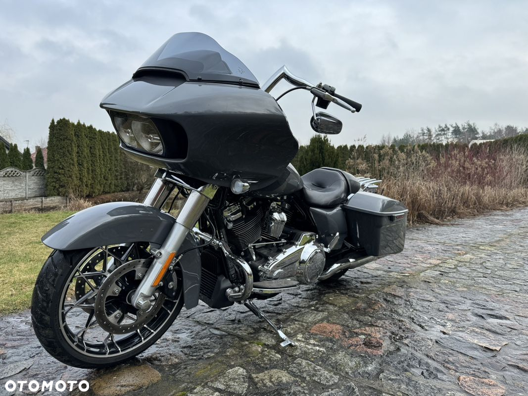 Harley-Davidson Touring Road Glide - 21