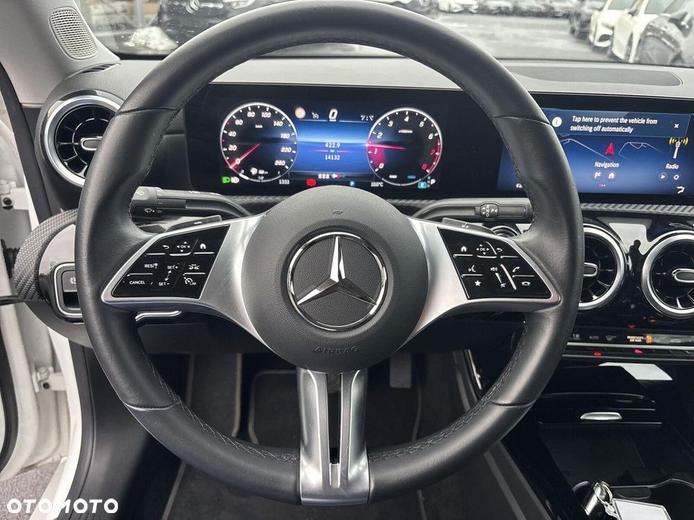 Mercedes-Benz CLA - 11