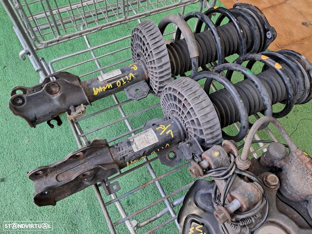 Suspensão Amortecedor Manga de eixo triângulos Mercedes Vito Viano W447 - 1