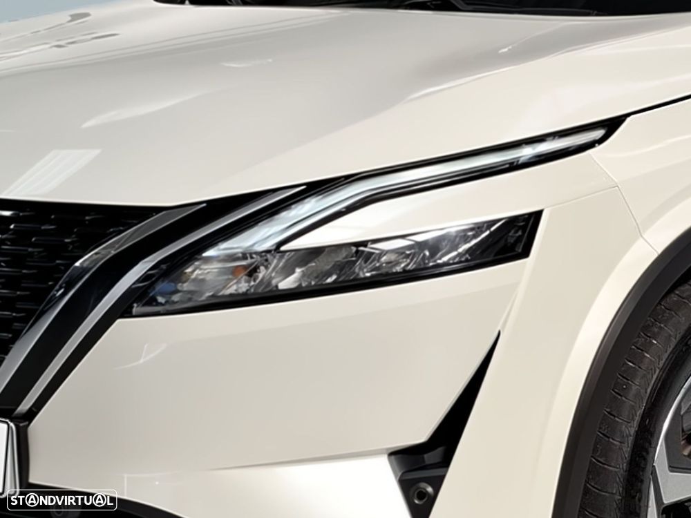 Nissan Qashqai 1.3 DIG-T N-Connecta LED+SKY Xtronic - 12