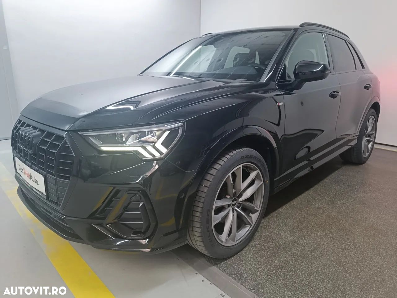 Audi Q3 35 TDI quattro S tronic S line - 1