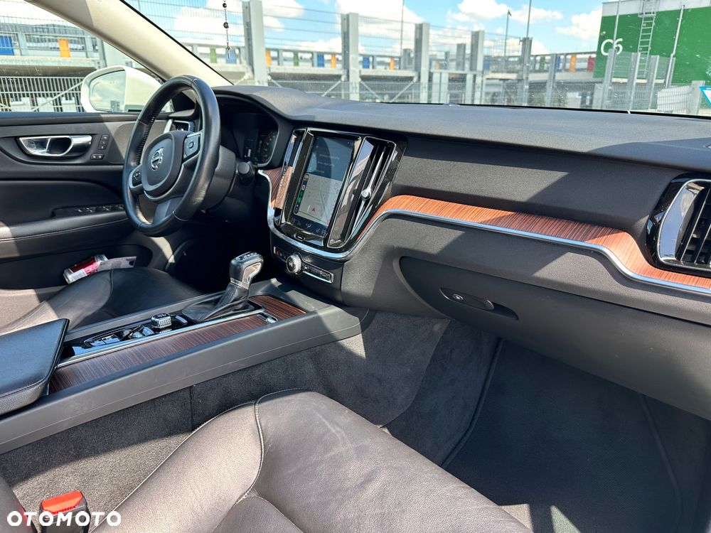 Volvo S60 T6 AWD Momentum Pro - 18
