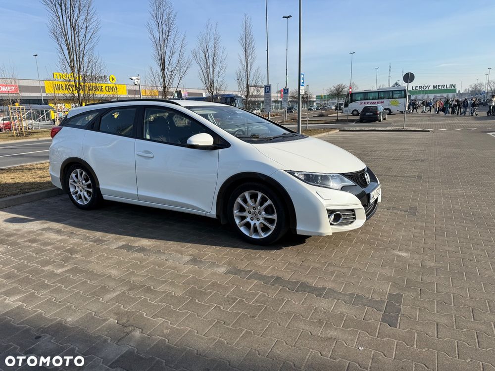 Honda Civic 1.6 i-DTEC Lifestyle (Honda Connect+) - 1