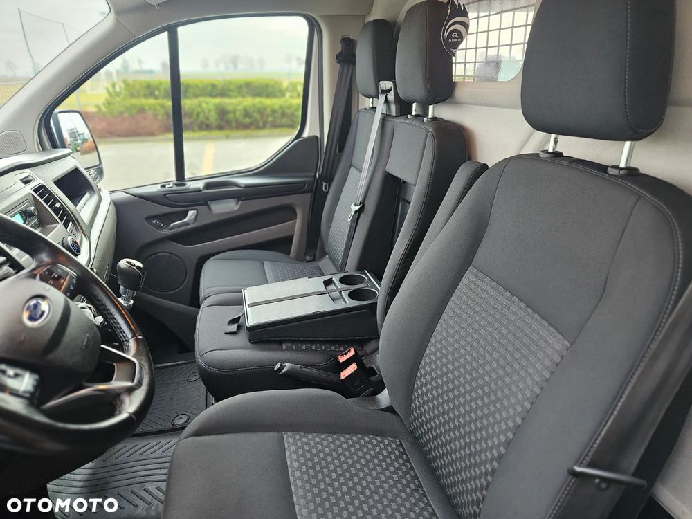 Ford Transit Custom - 32