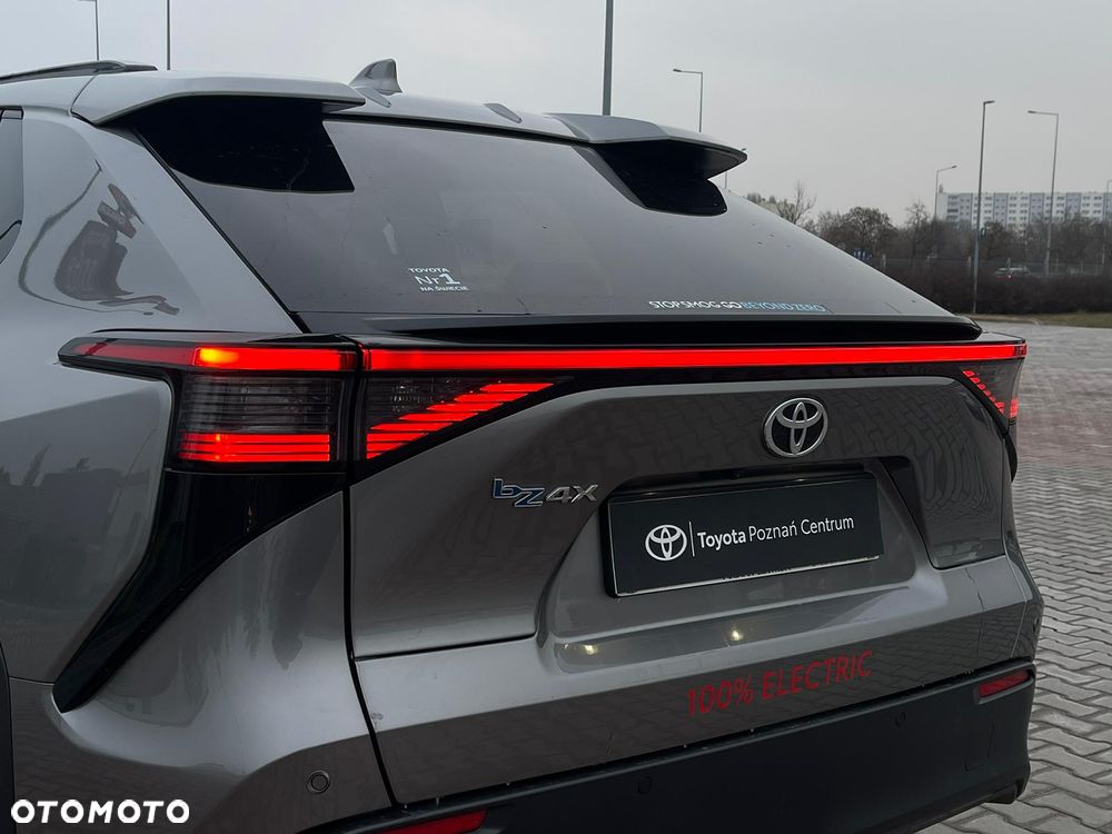 Toyota bZ4X - 11
