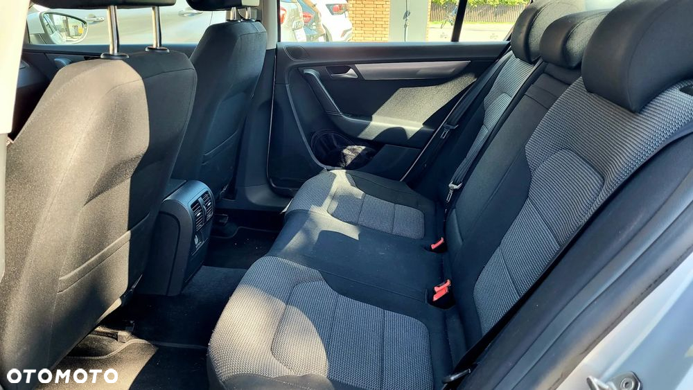 Volkswagen Passat 1.8 TSI Comfortline - 15
