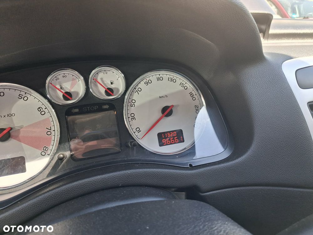 Peugeot 307 CC 2.0 - 3