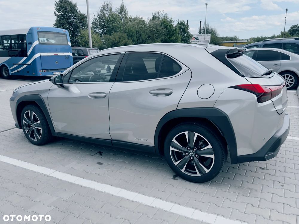 Lexus UX - 7