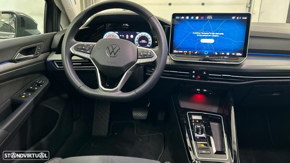 VW Golf Variant 1.5 eTSI Life DSG - 11