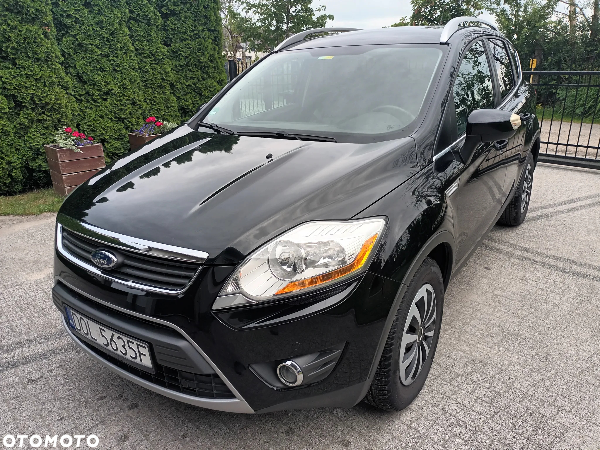 Ford Kuga - 2