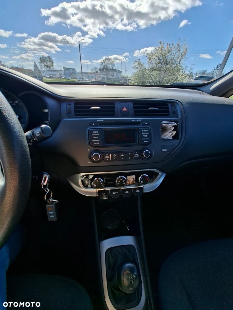 Kia Rio 1.4 M - 7