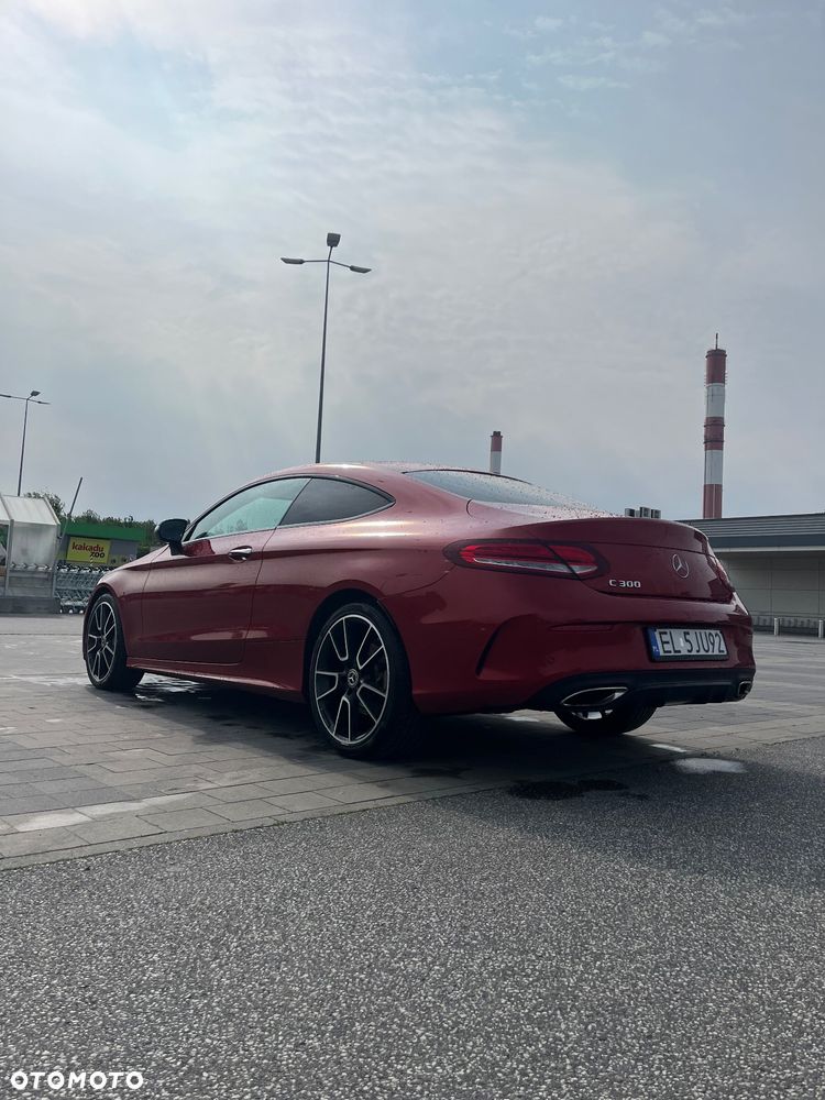 Mercedes-Benz Klasa C 300 9G-TRONIC - 7