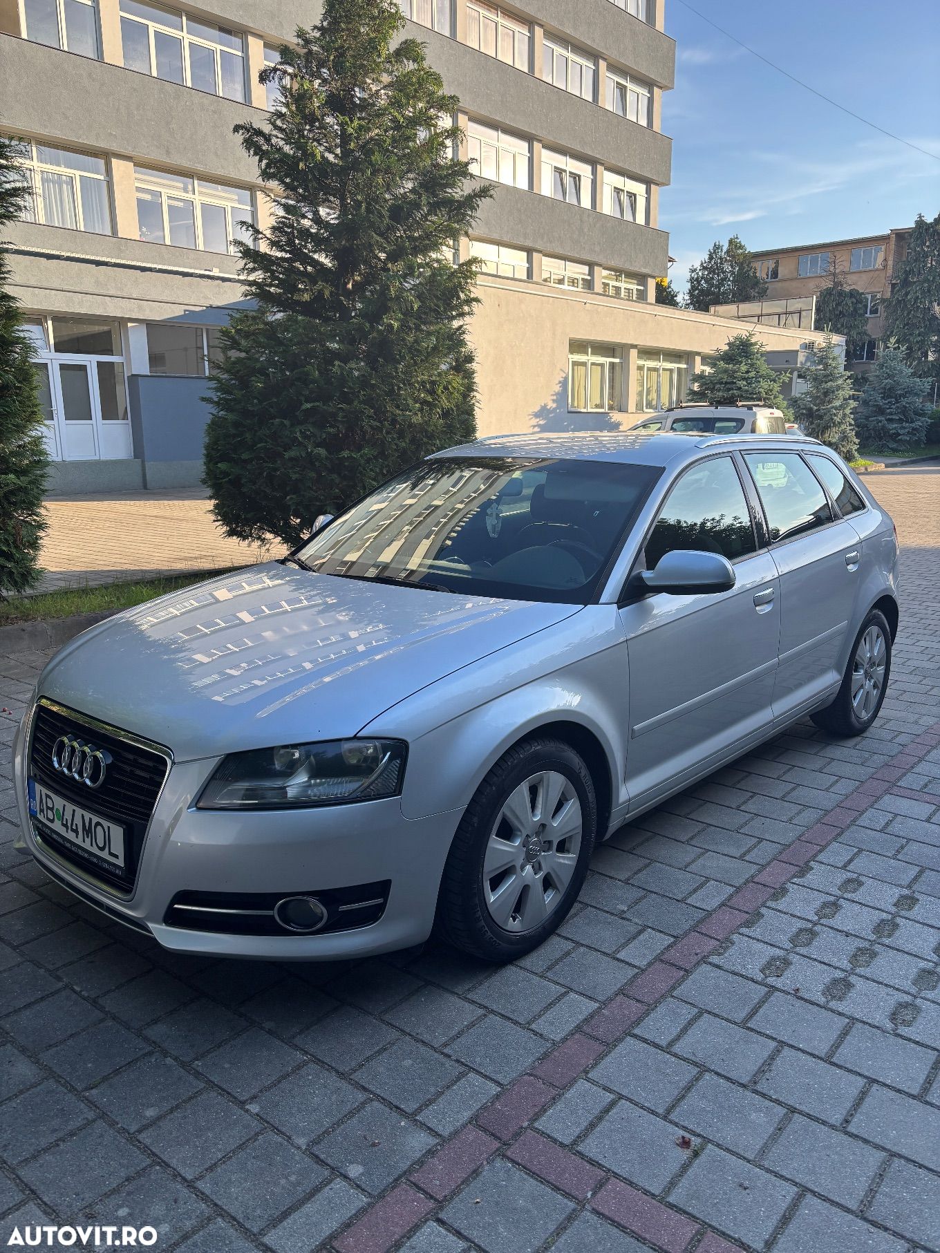 Audi A3 Sportback 1.4 TFSI S-tronic Attraction - 1