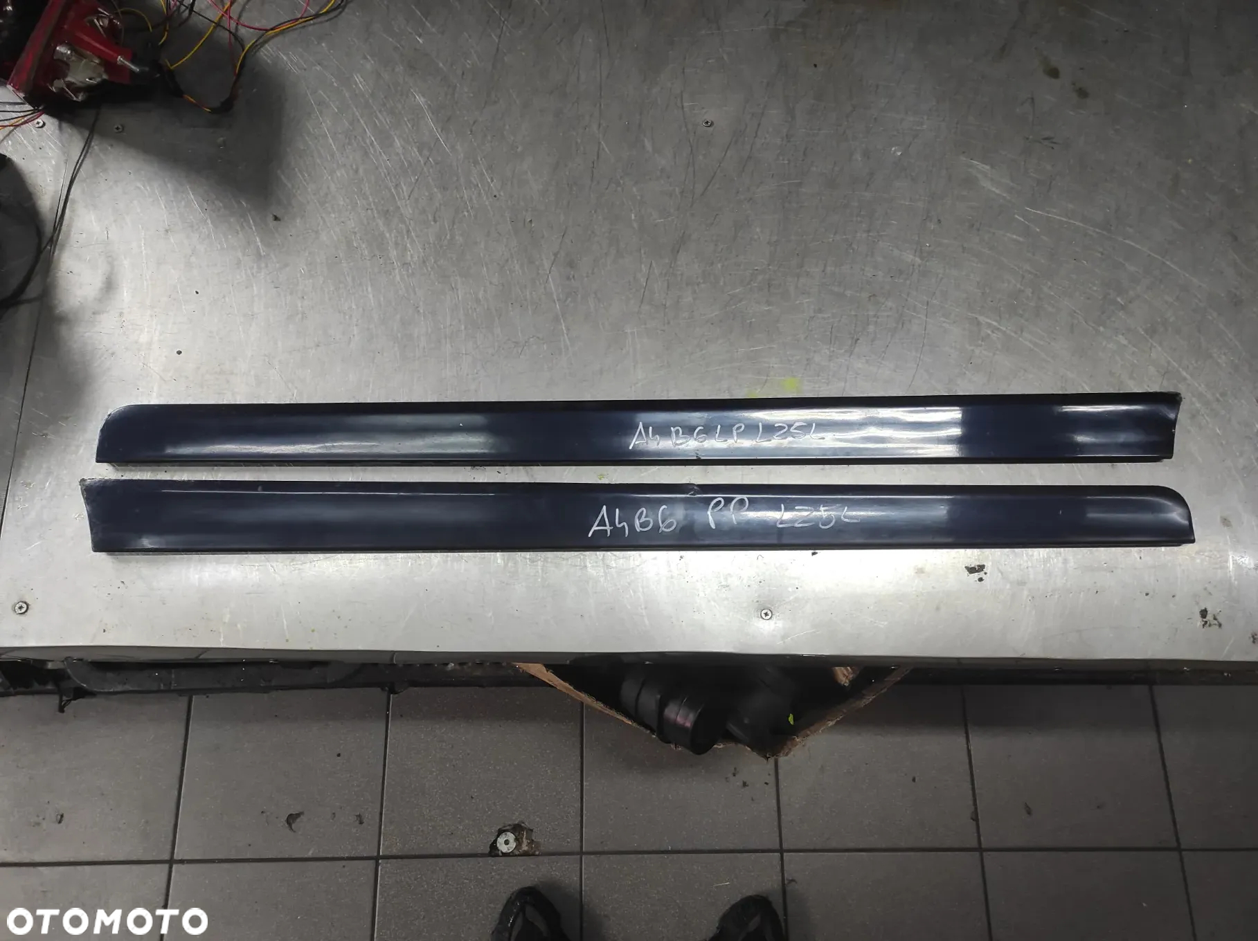 LISTWY LISTWA PRZEDNIE DOLNE DRZWI LEWA PRAWA AUDI A4 B6 LZ5L NIEBIESKA GRANATOWA WYSYŁKA !!!!! - 2