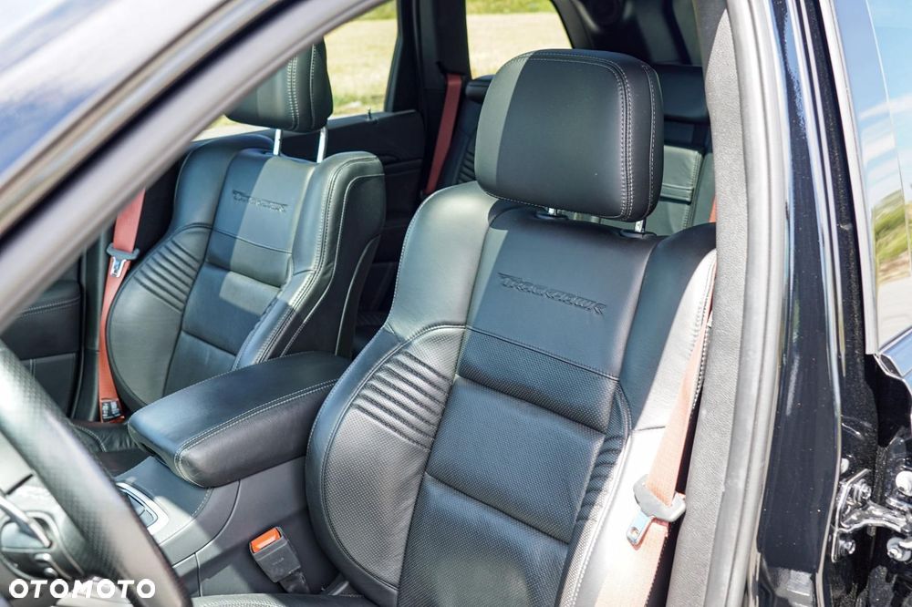 Jeep Grand Cherokee - 16