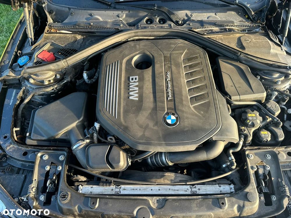 BMW Seria 3 340i xDrive Edition M Sport Shadow - 17