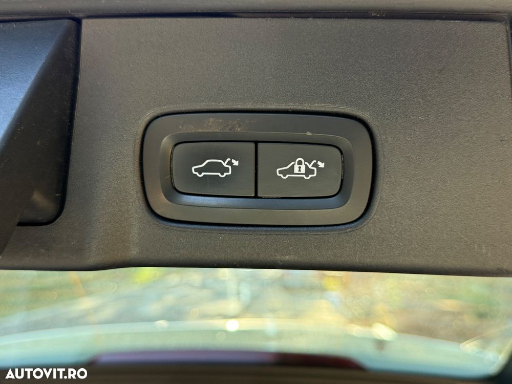 Volvo V90 D3 Geartronic R Design - 32