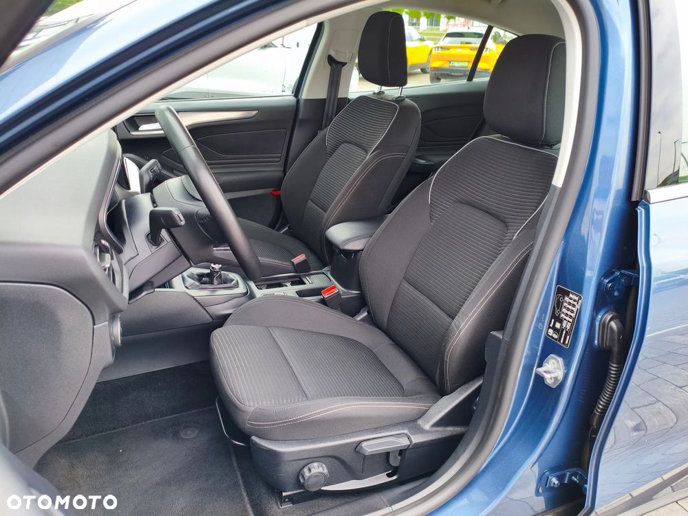 Ford Focus 1.0 EcoBoost Titanium - 10