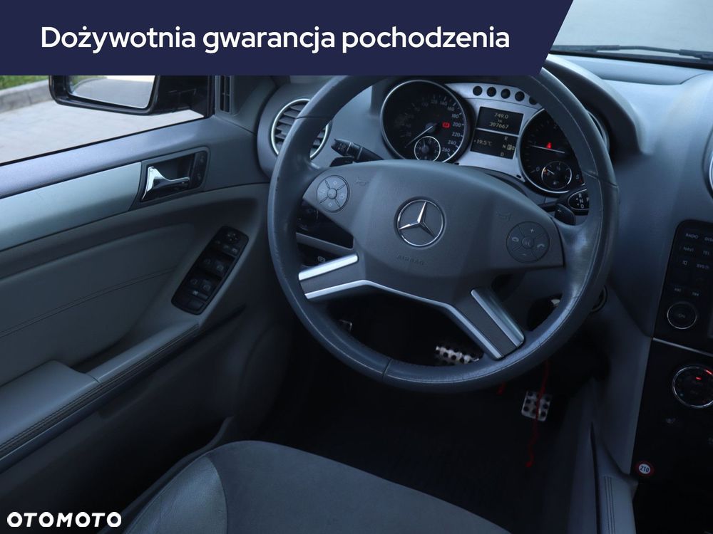 Mercedes-Benz ML - 9