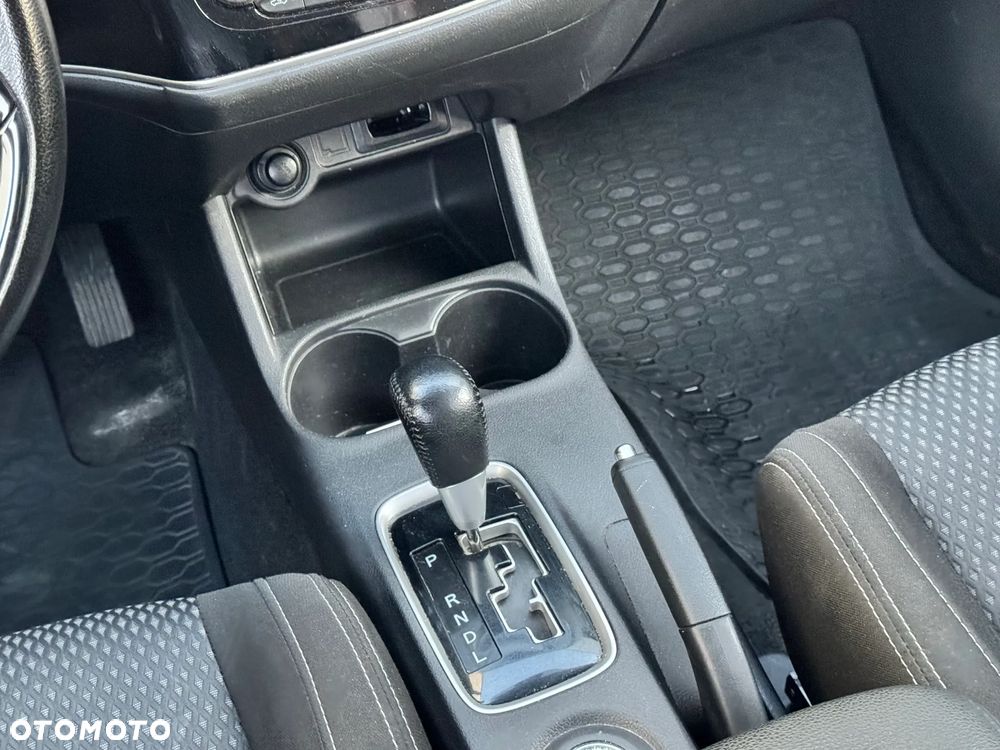 Mitsubishi Outlander 2.2 DI-D Intense + SDA 4WD - 35